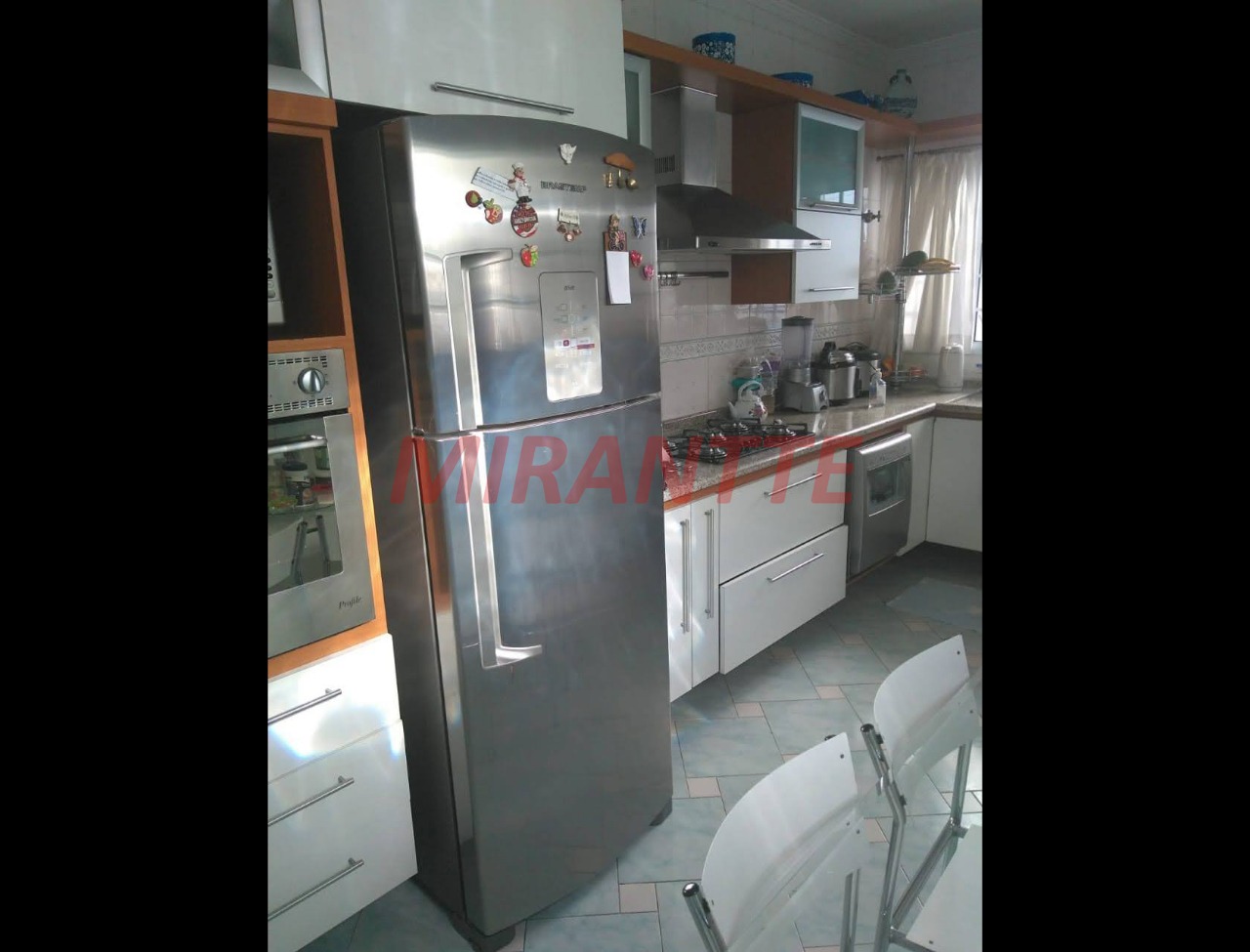 Sobrado de 247m² com 4 quartos em Jardim França
