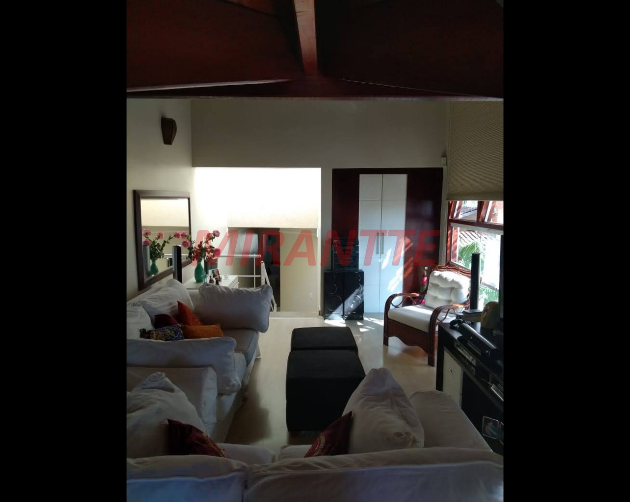 Sobrado de 247m² com 4 quartos em Jardim França