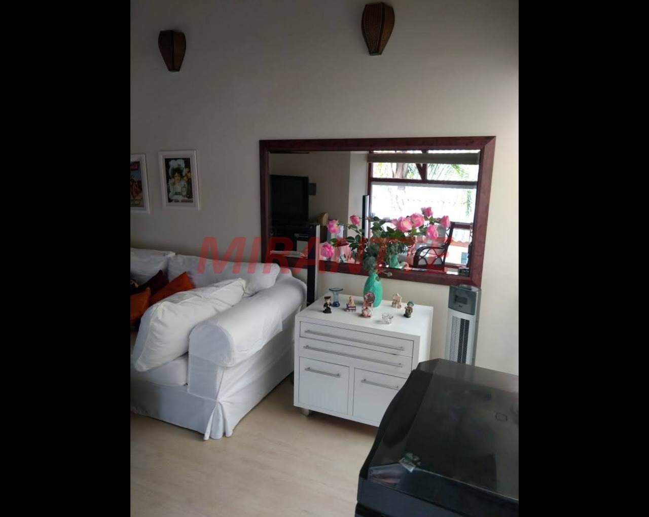 Sobrado de 247m² com 4 quartos em Jardim França