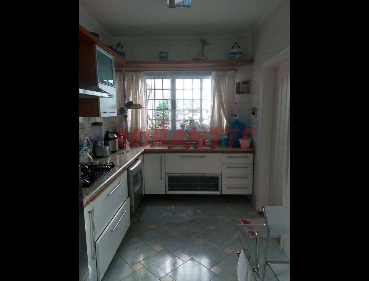 Sobrado de 247m² com 4 quartos em Jardim França