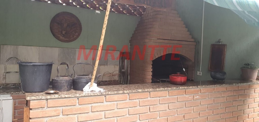 Sobrado de 314m² com 4 quartos em Santana