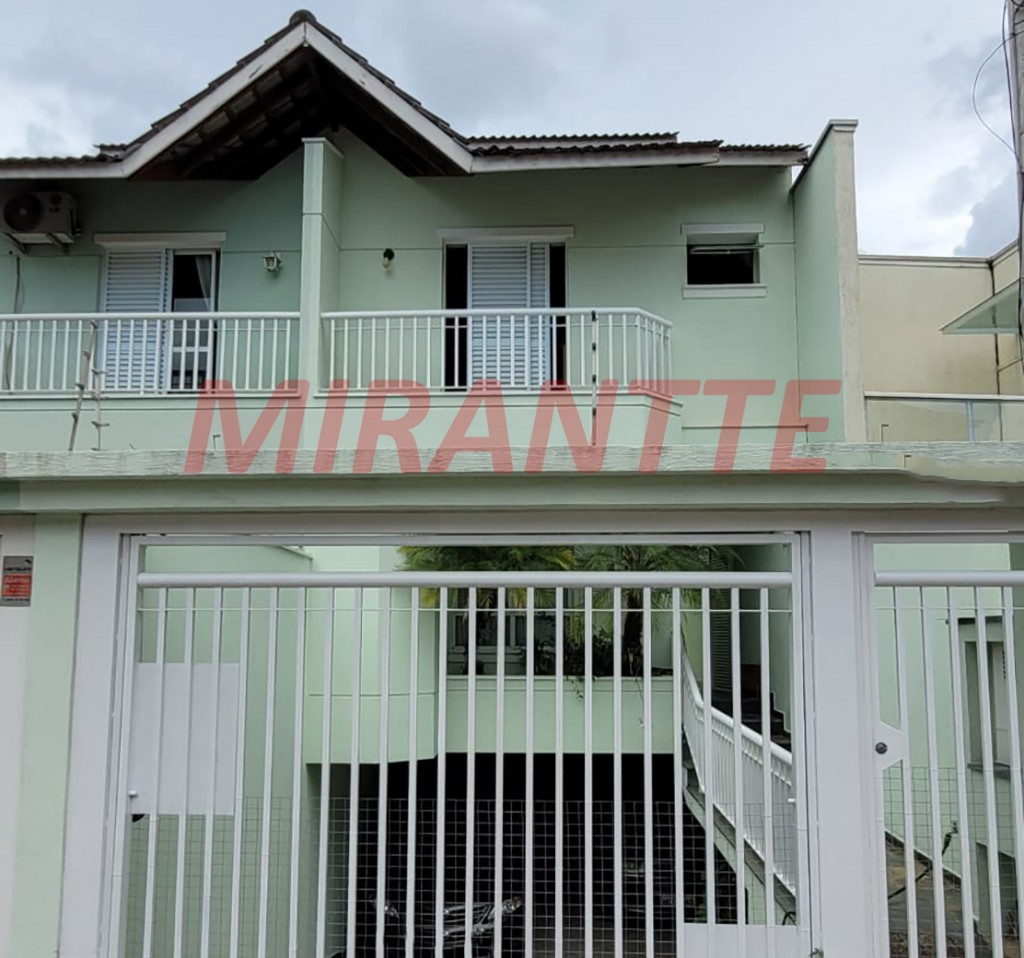 Sobrado de 214m² com 5 quartos em Santa Teresinha