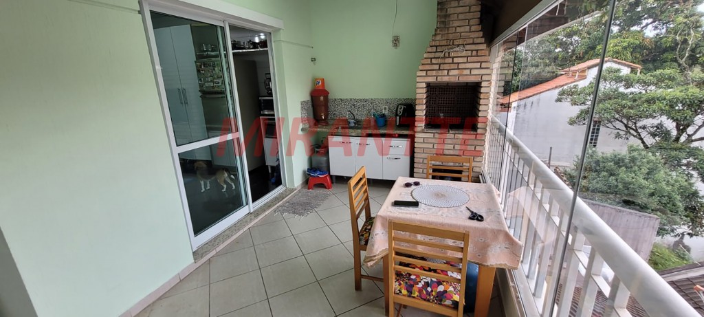 Sobrado de 214m² com 5 quartos em Santa Teresinha