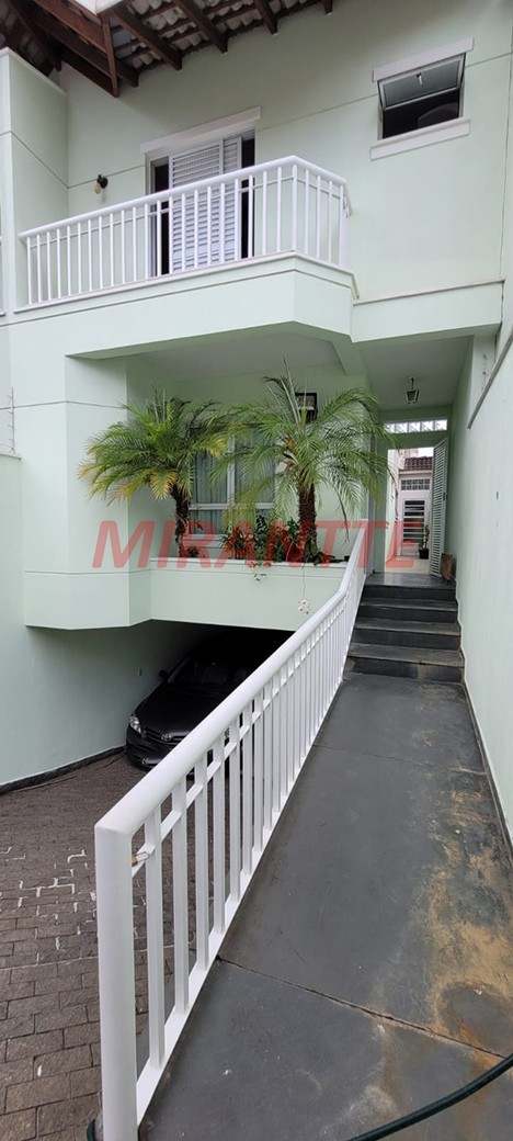 Sobrado de 214m² com 5 quartos em Santa Teresinha
