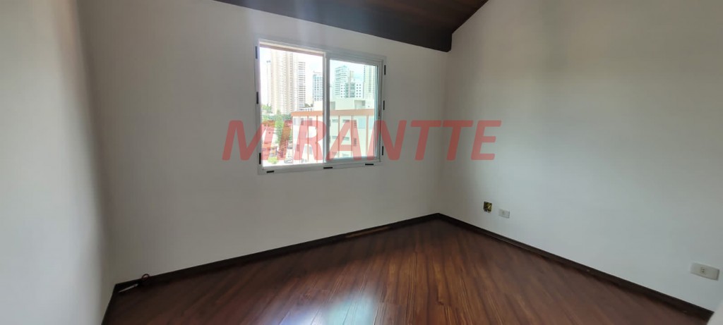 Sobrado de 214m² com 5 quartos em Santa Teresinha