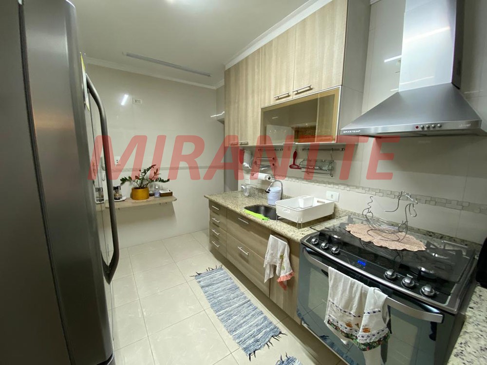 Apartamento de 256m² com 3 quartos em Santa Terezinha