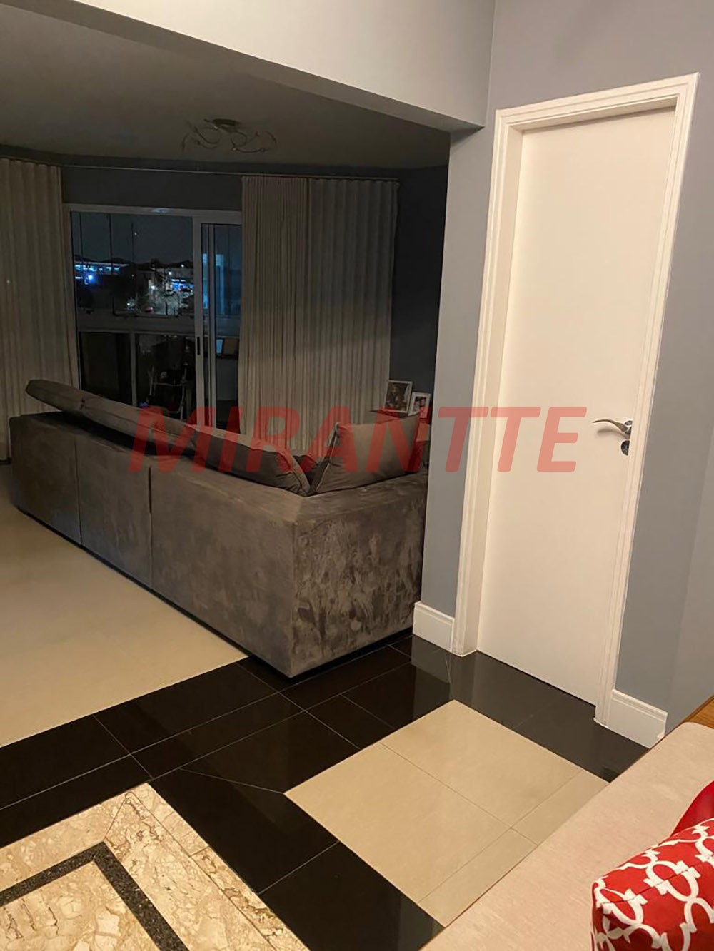 Apartamento de 256m² com 3 quartos em Santa Terezinha