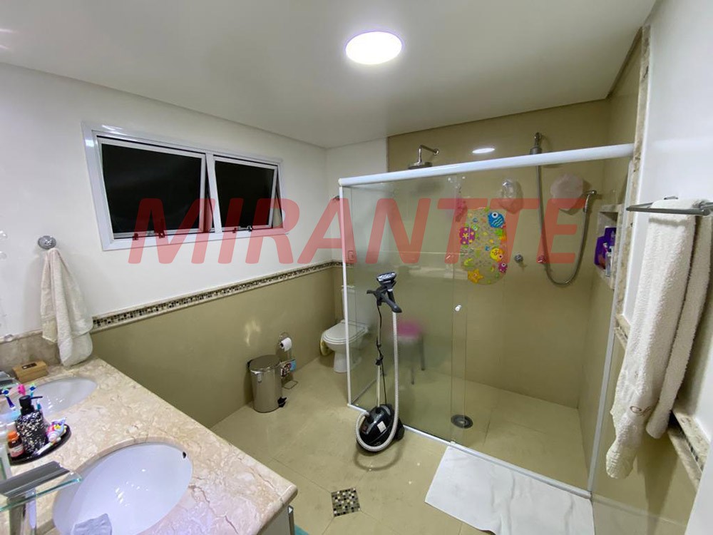 Apartamento de 256m² com 3 quartos em Santa Terezinha