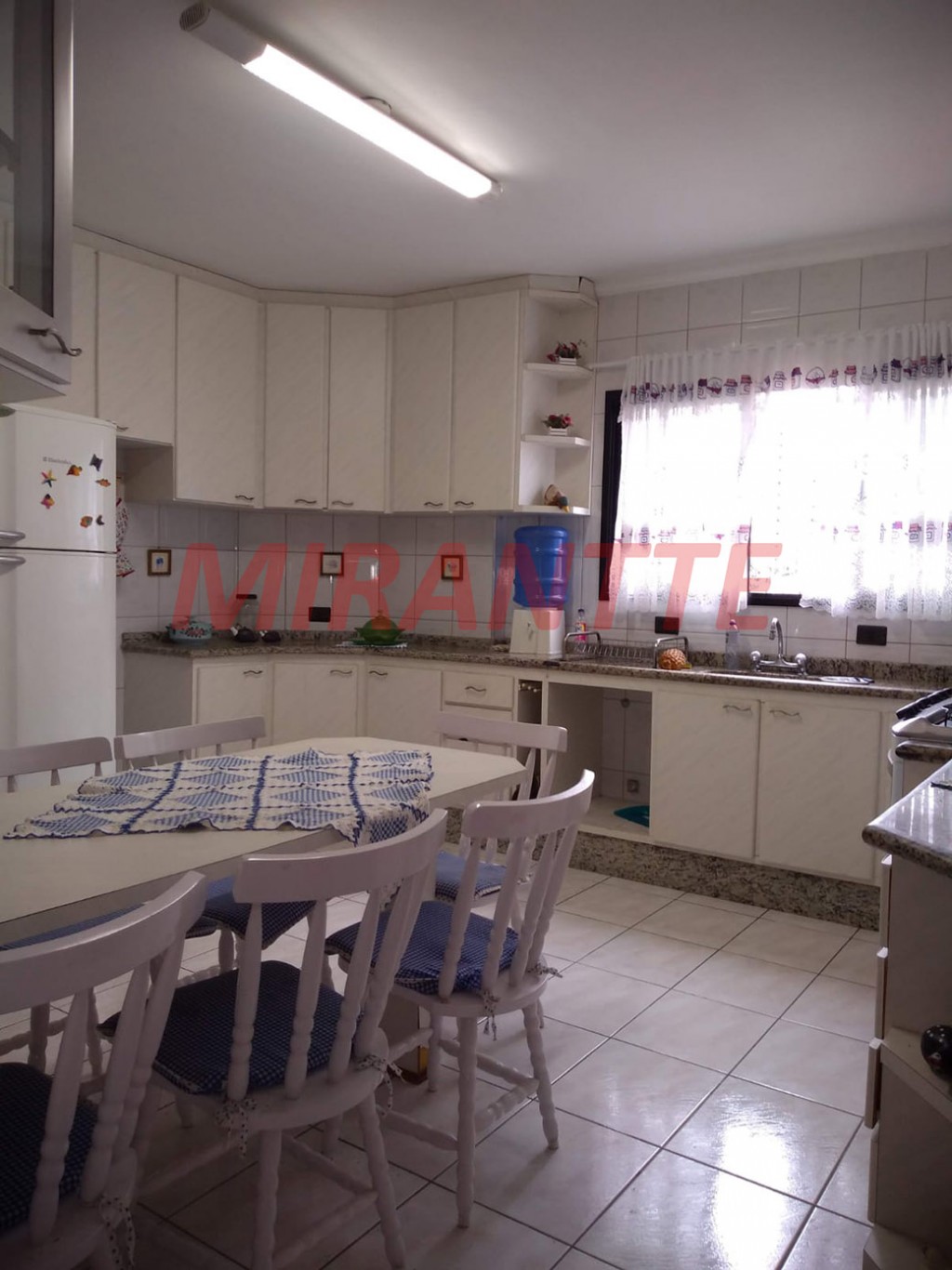 Apartamento com 3 quartos em VILA TUPI