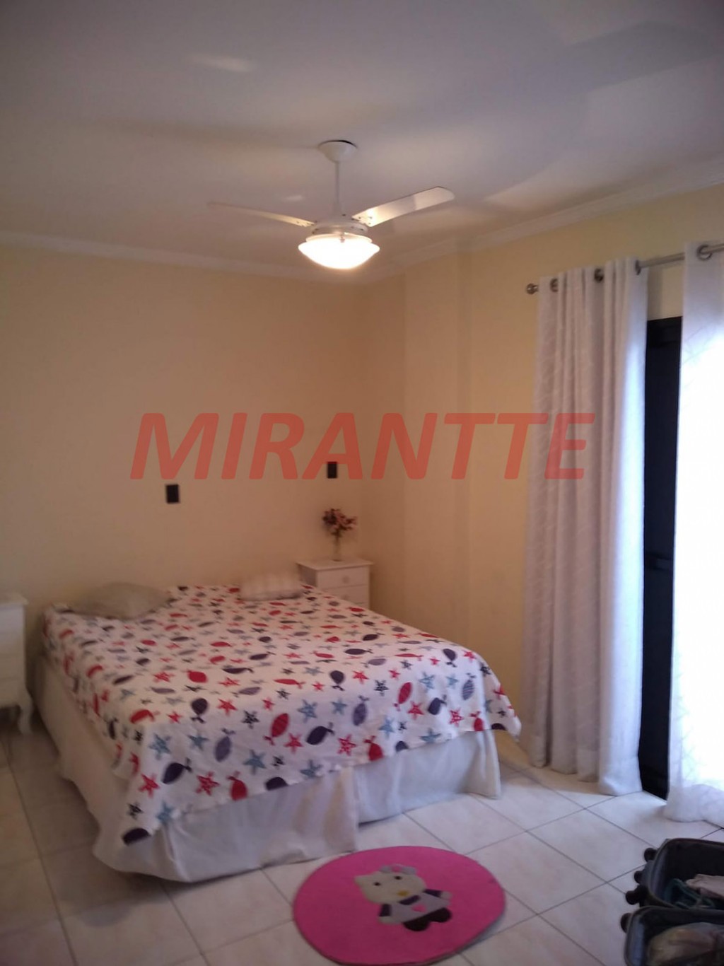 Apartamento com 3 quartos em VILA TUPI