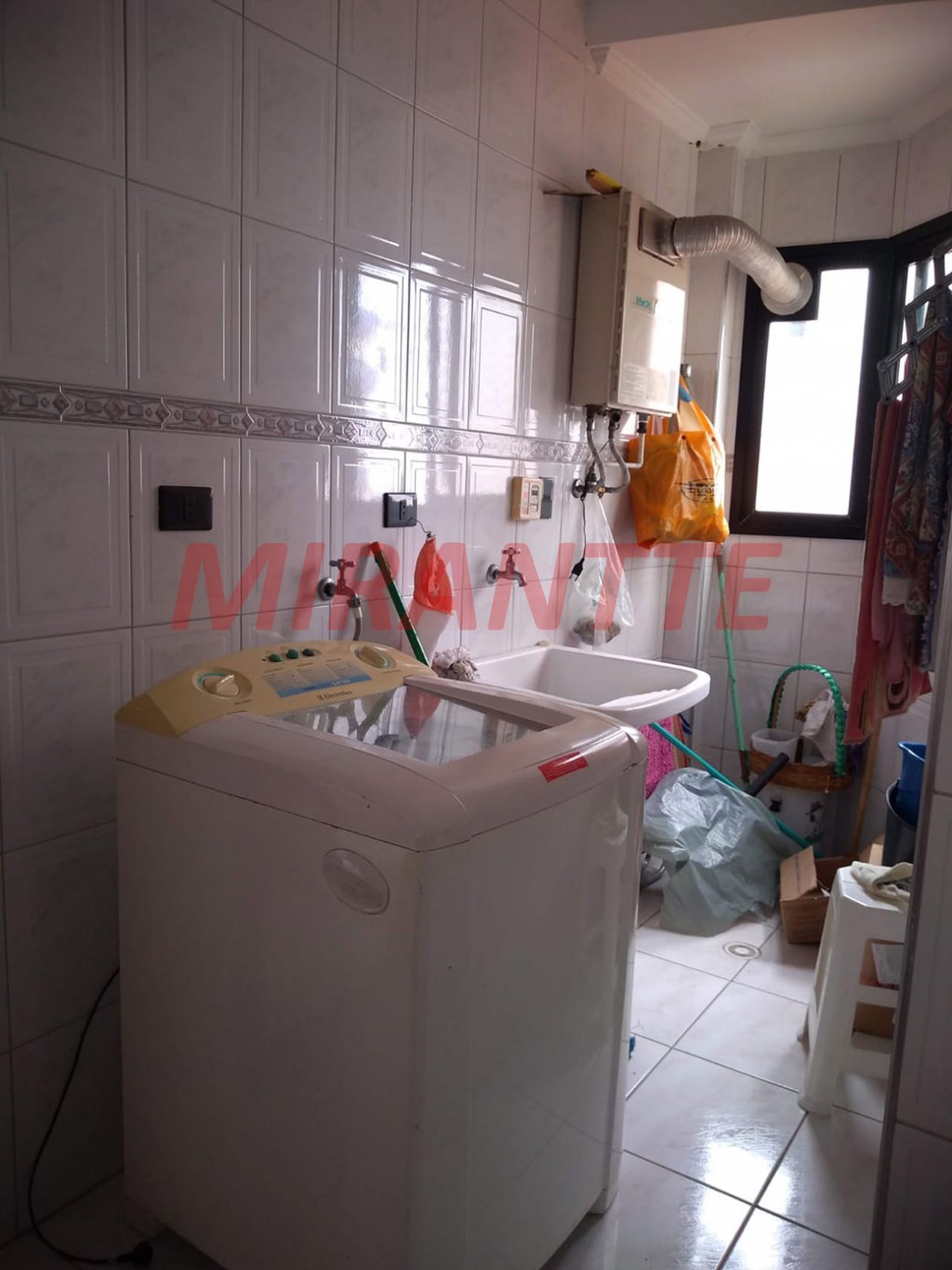 Apartamento com 3 quartos em VILA TUPI