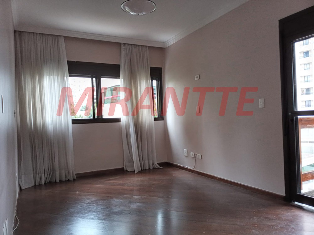 Apartamento de 190m² com 4 quartos em Água Fria