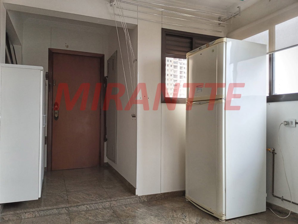 Apartamento de 190m² com 4 quartos em Água Fria