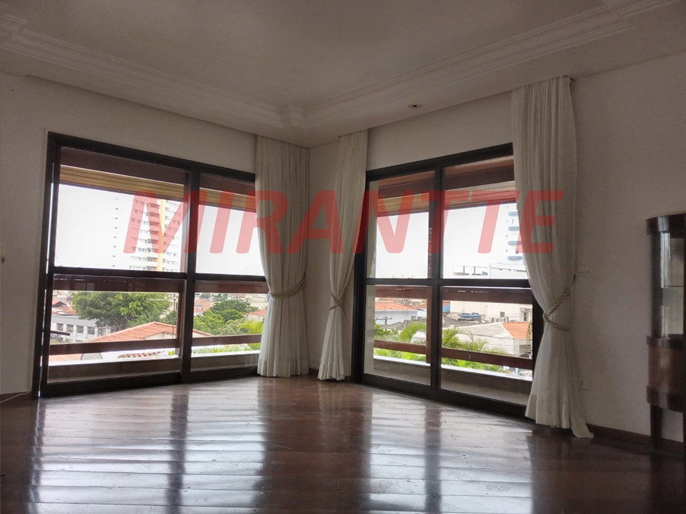 Apartamento de 190m² com 4 quartos em Água Fria