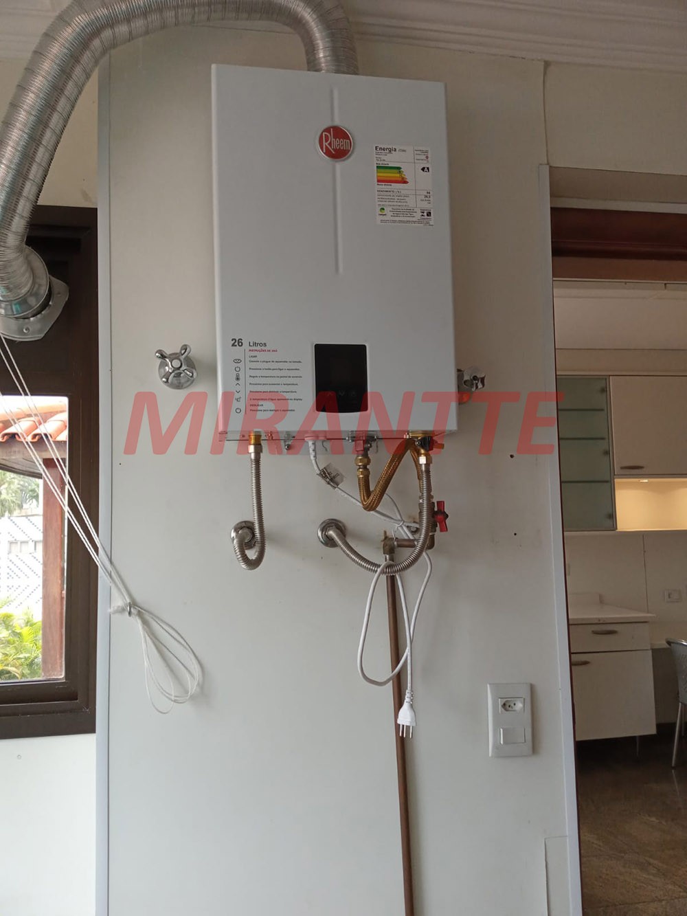Apartamento de 190m² com 4 quartos em Água Fria