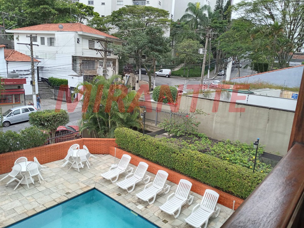 Apartamento de 190m² com 4 quartos em Água Fria