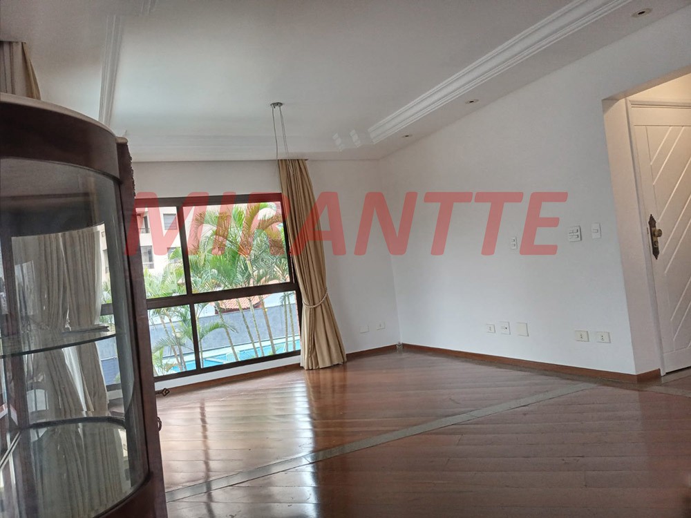Apartamento de 190m² com 4 quartos em Água Fria