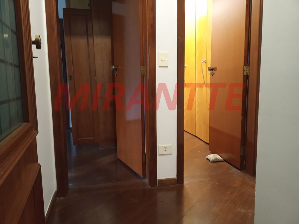 Apartamento de 190m² com 4 quartos em Água Fria