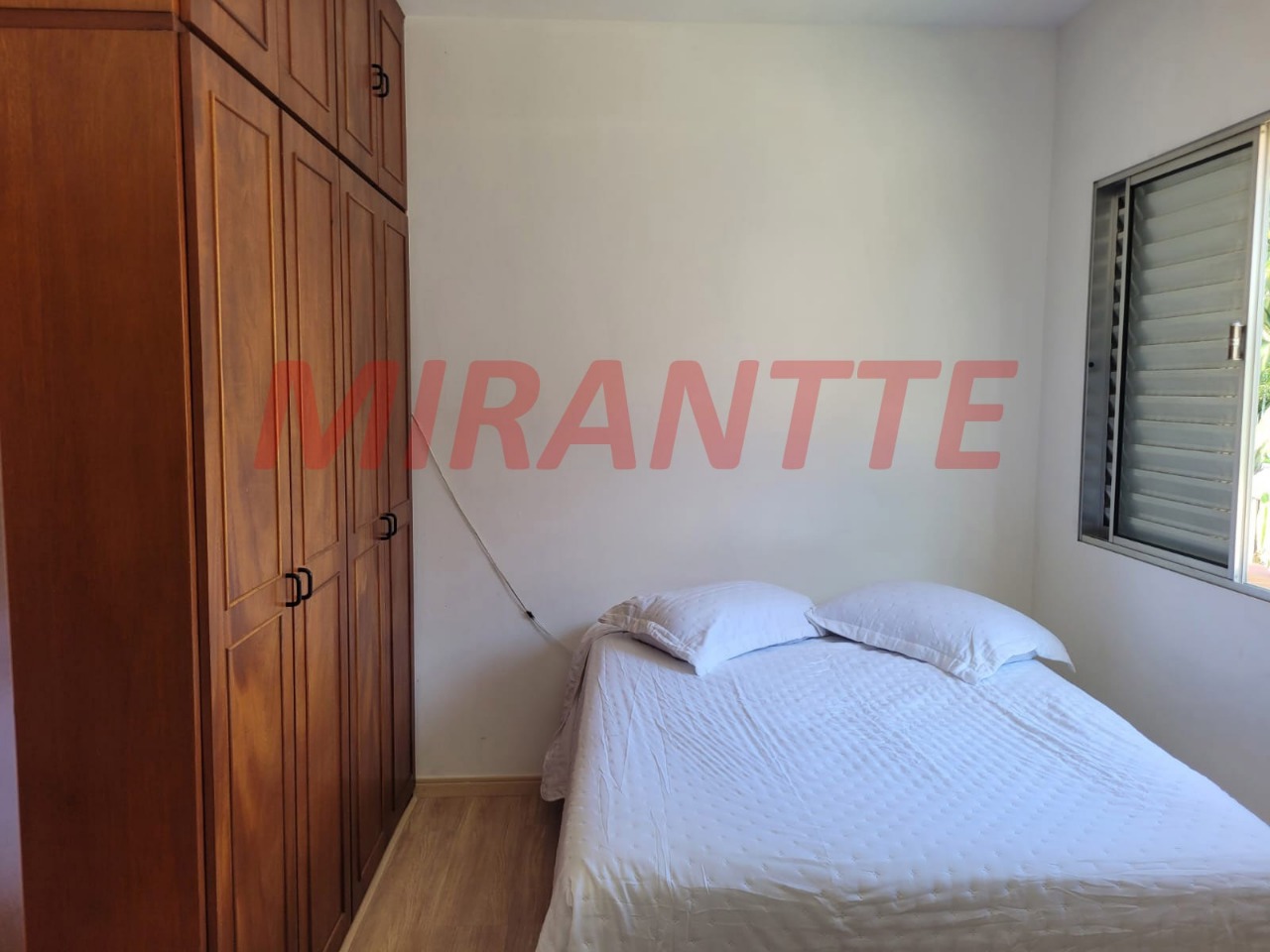 Sobrado de 298m² com 5 quartos em Jardim Guapíra
