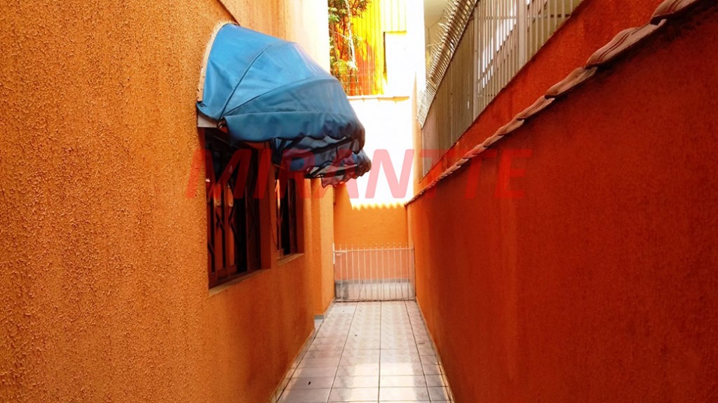 Sobrado de 220m² com 4 quartos em Parque Renato Maia