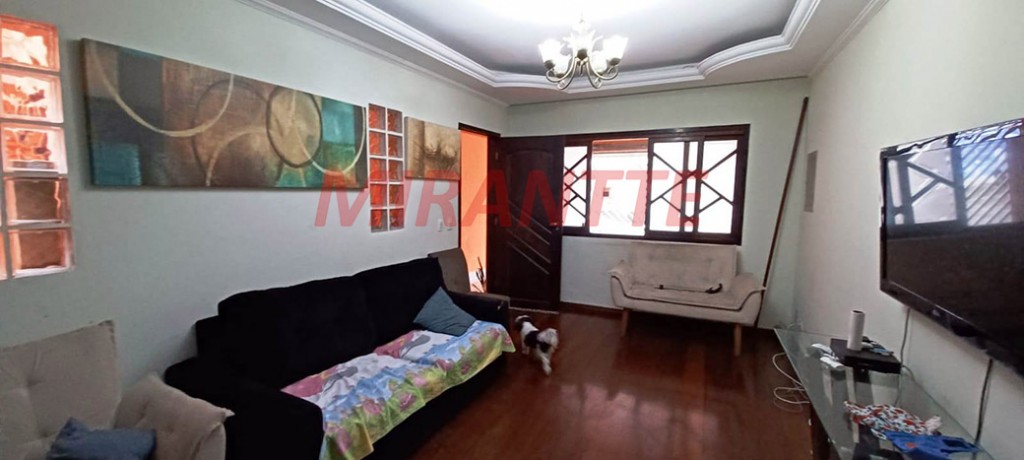 Sobrado de 220m² com 4 quartos em Parque Renato Maia