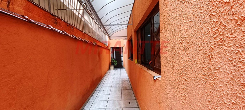 Sobrado de 220m² com 4 quartos em Parque Renato Maia