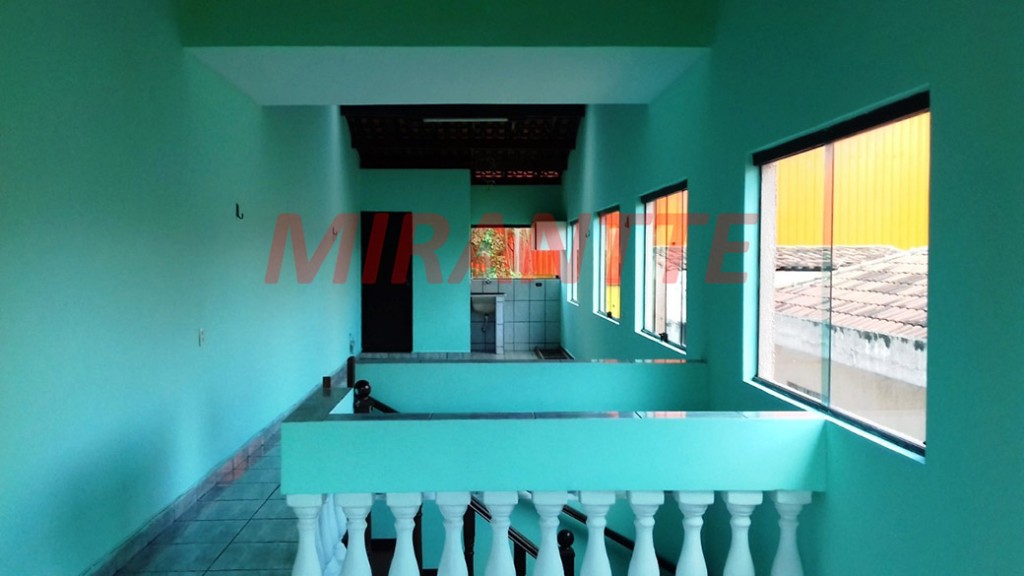 Sobrado de 220m² com 4 quartos em Parque Renato Maia