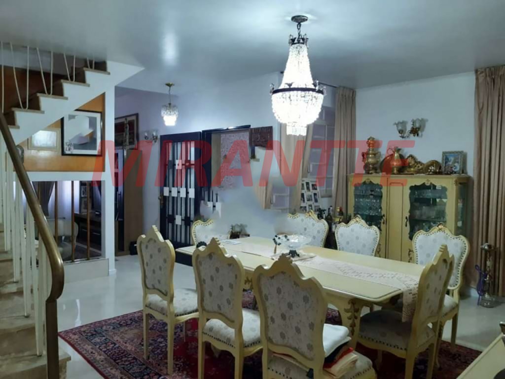 Sobrado de 208m² com 3 quartos em Vila Guilherme