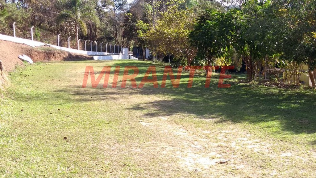Chácara com 25 quartos em Centro