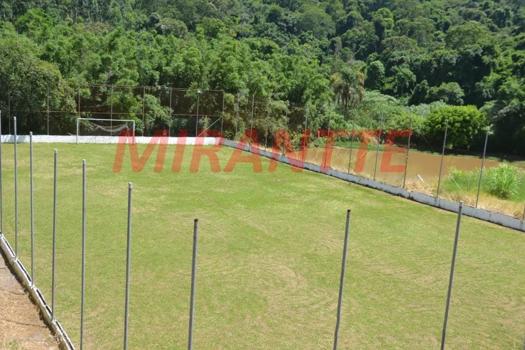 Chácara com 25 quartos em Centro