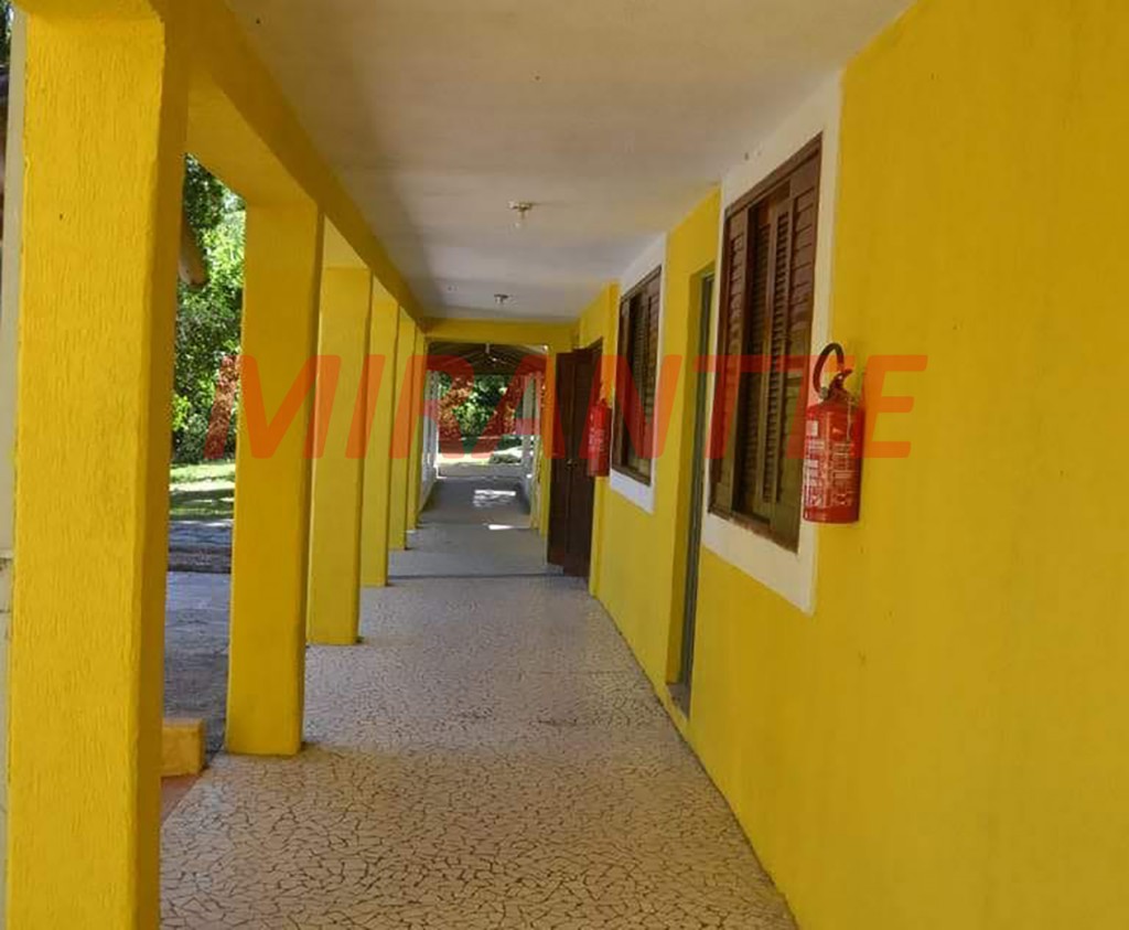 Chácara com 25 quartos em Centro