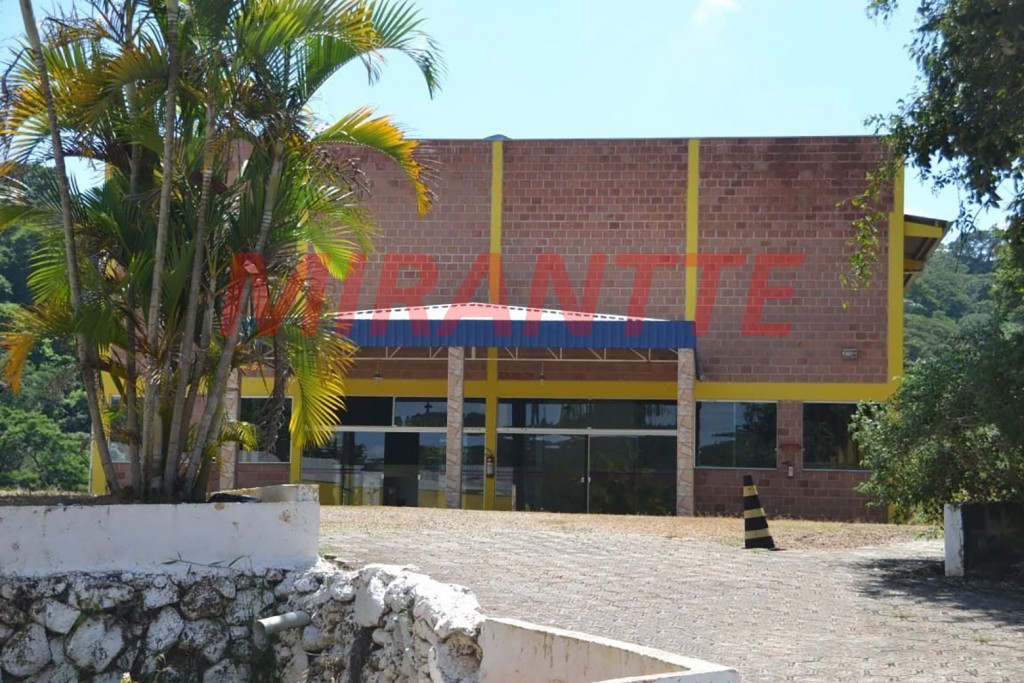Chácara com 25 quartos em Centro