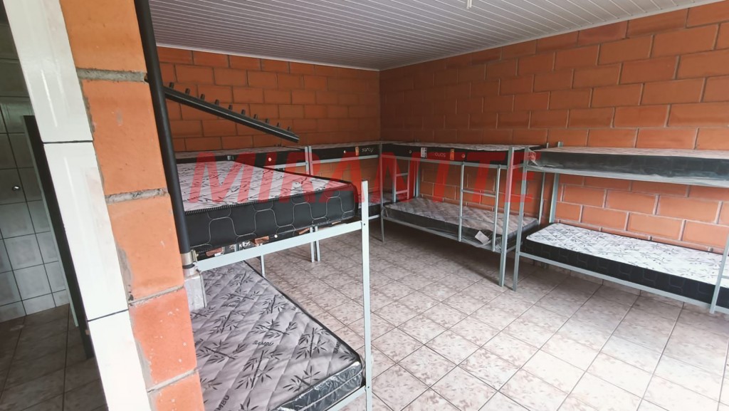Chácara com 25 quartos em Centro