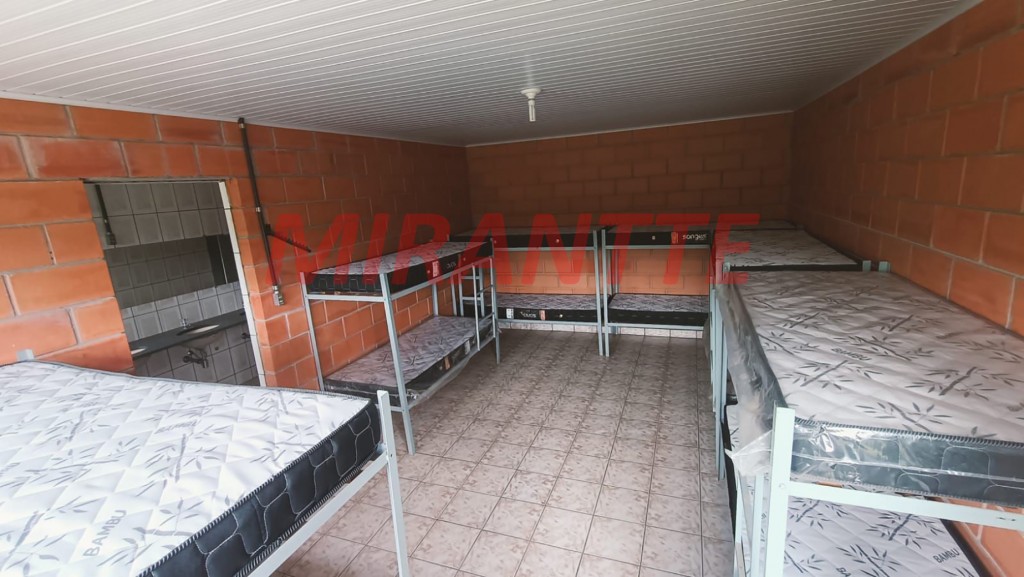 Chácara com 25 quartos em Centro