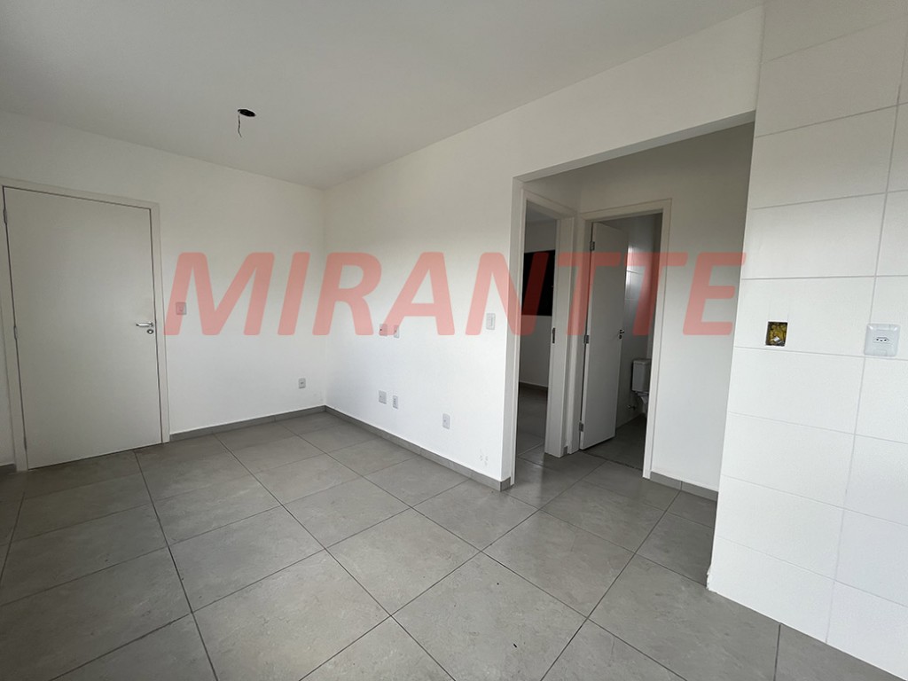 Apartamento de 37m² com 2 quartos em Vila Ema