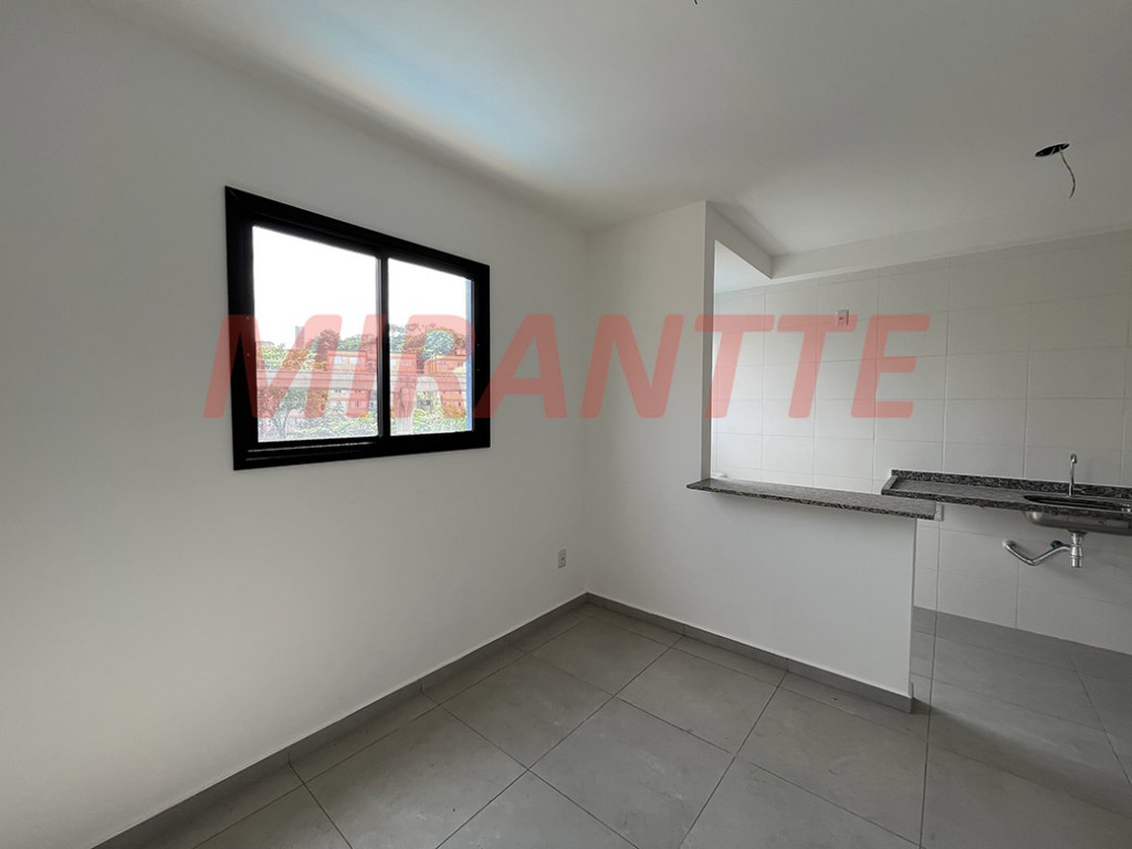 Apartamento de 37m² com 2 quartos em Vila Ema