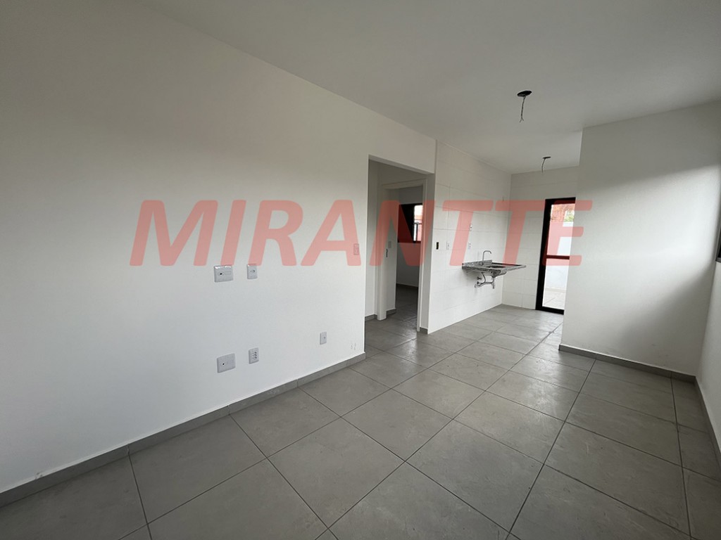 Apartamento de 37m² com 2 quartos em Vila Ema