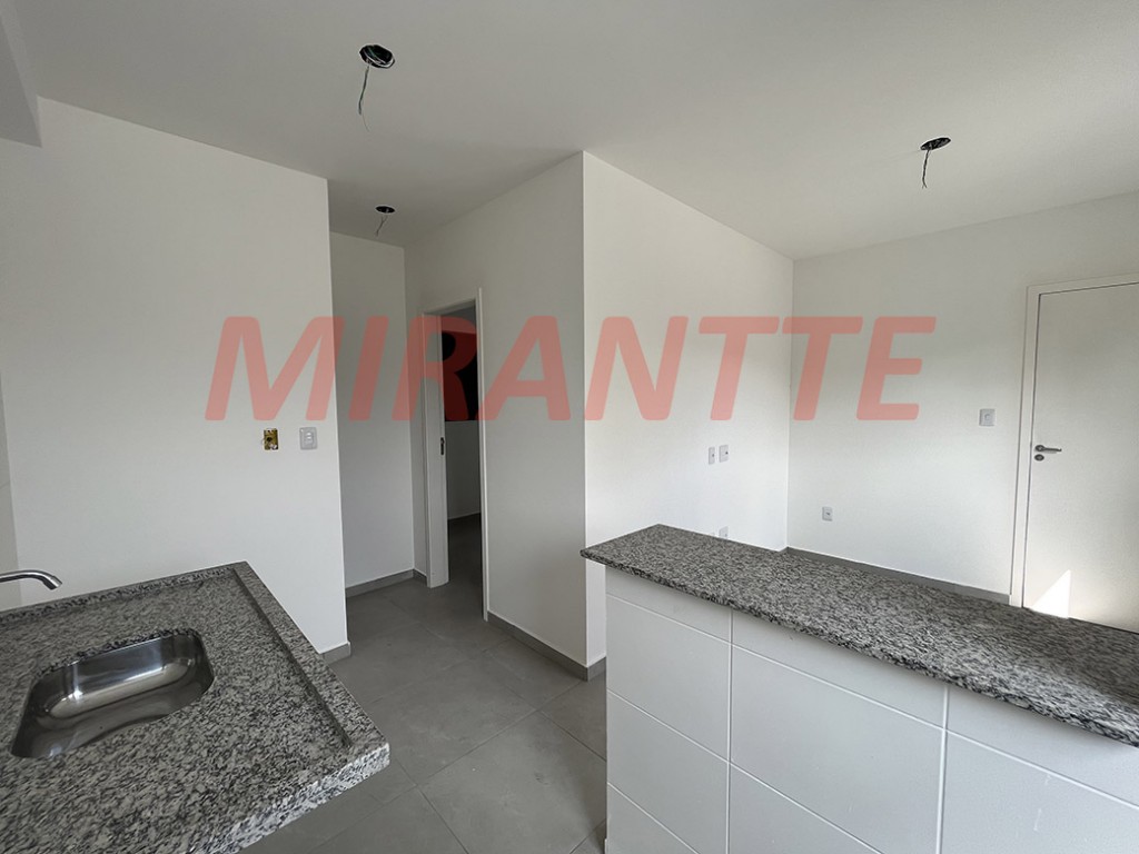 Apartamento de 37m² com 2 quartos em Vila Ema