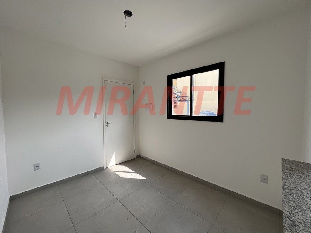 Apartamento de 37m² com 2 quartos em Vila Ema