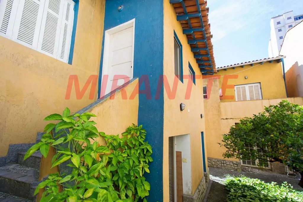 Sobrado de 280m² com 5 quartos em Aclimação