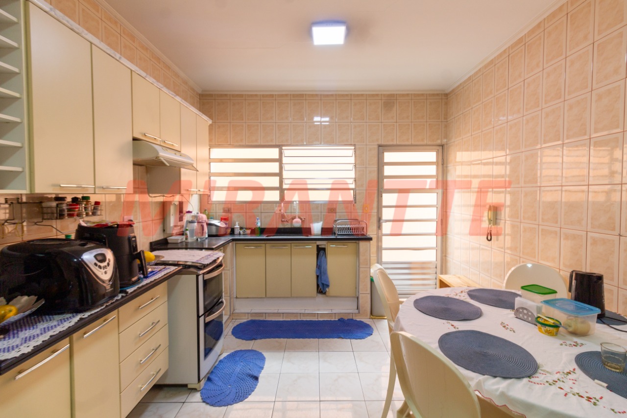 Sobrado de 145m² com 3 quartos em Vila Nova Mazzei