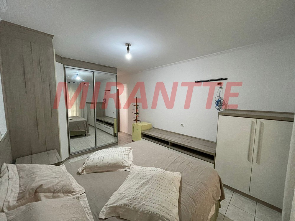 Sobrado de 260m² com 3 quartos em Jardim Virginia Bianca