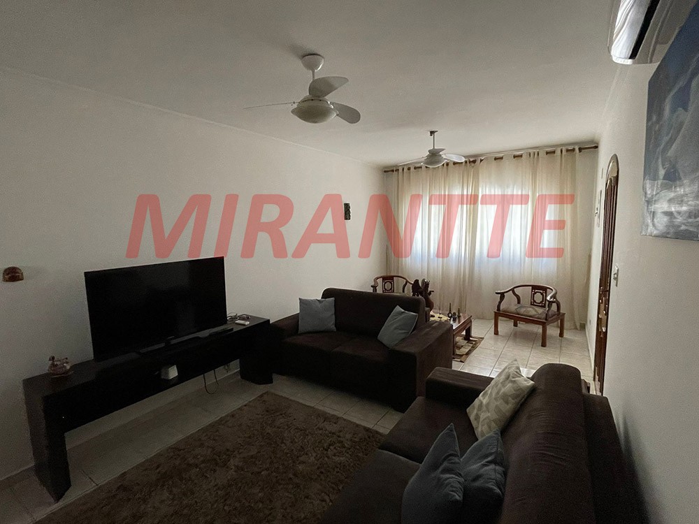 Sobrado de 260m² com 3 quartos em Jardim Virginia Bianca