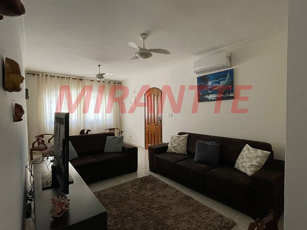 Sobrado de 260m² com 3 quartos em Jardim Virginia Bianca
