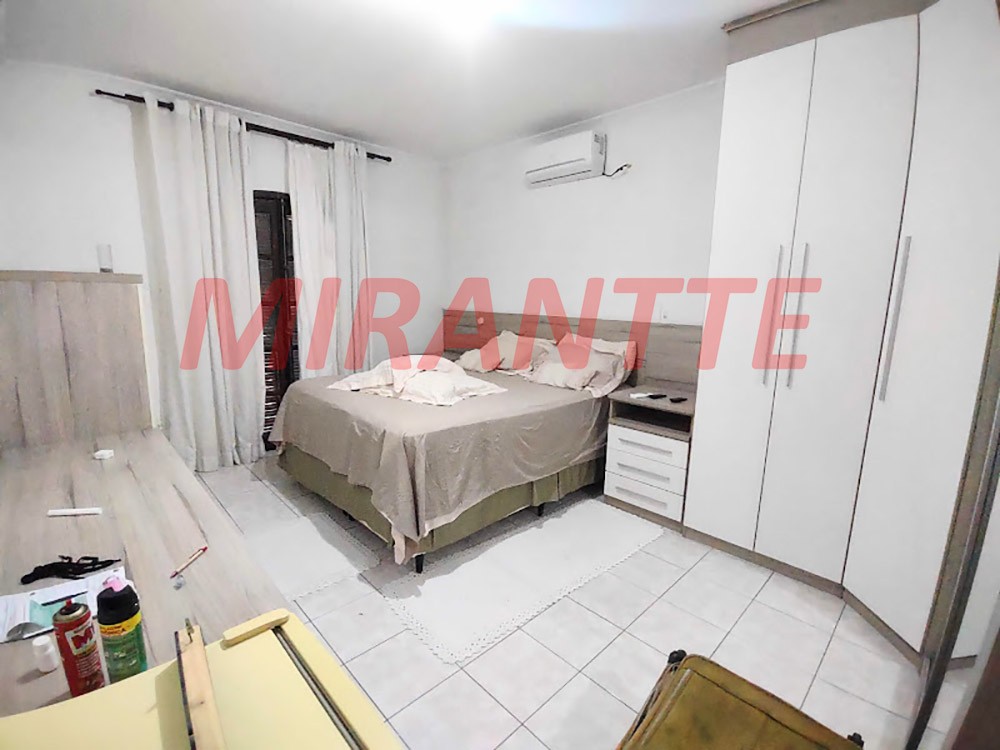 Sobrado de 260m² com 3 quartos em Jardim Virginia Bianca