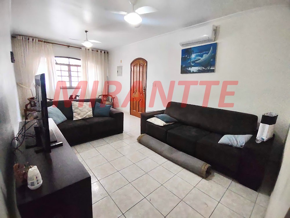 Sobrado de 260m² com 3 quartos em Jardim Virginia Bianca