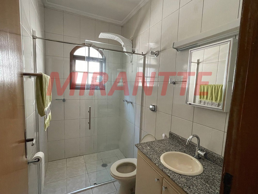 Sobrado de 260m² com 3 quartos em Jardim Virginia Bianca
