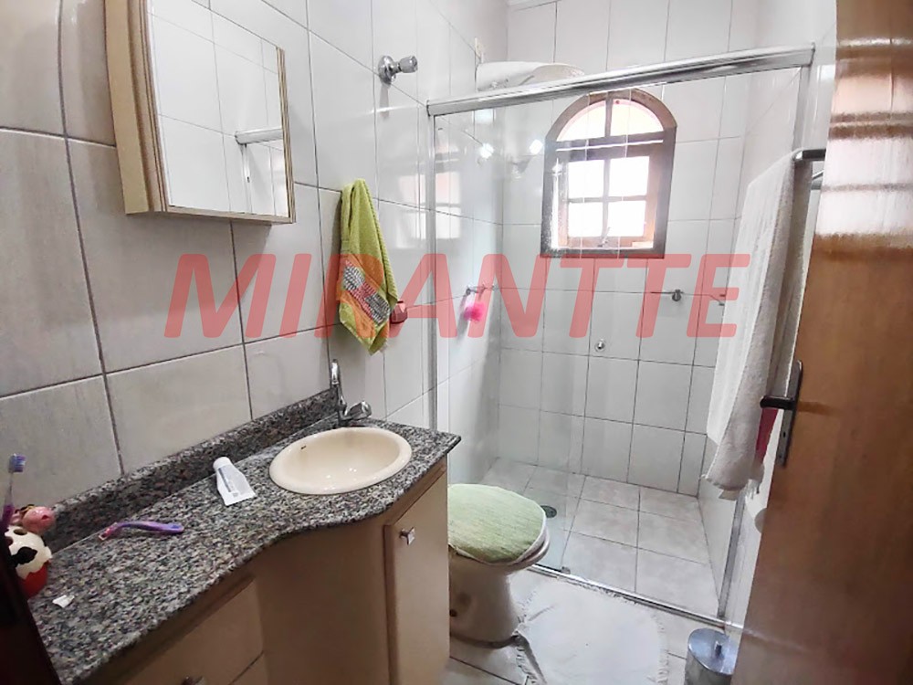 Sobrado de 260m² com 3 quartos em Jardim Virginia Bianca