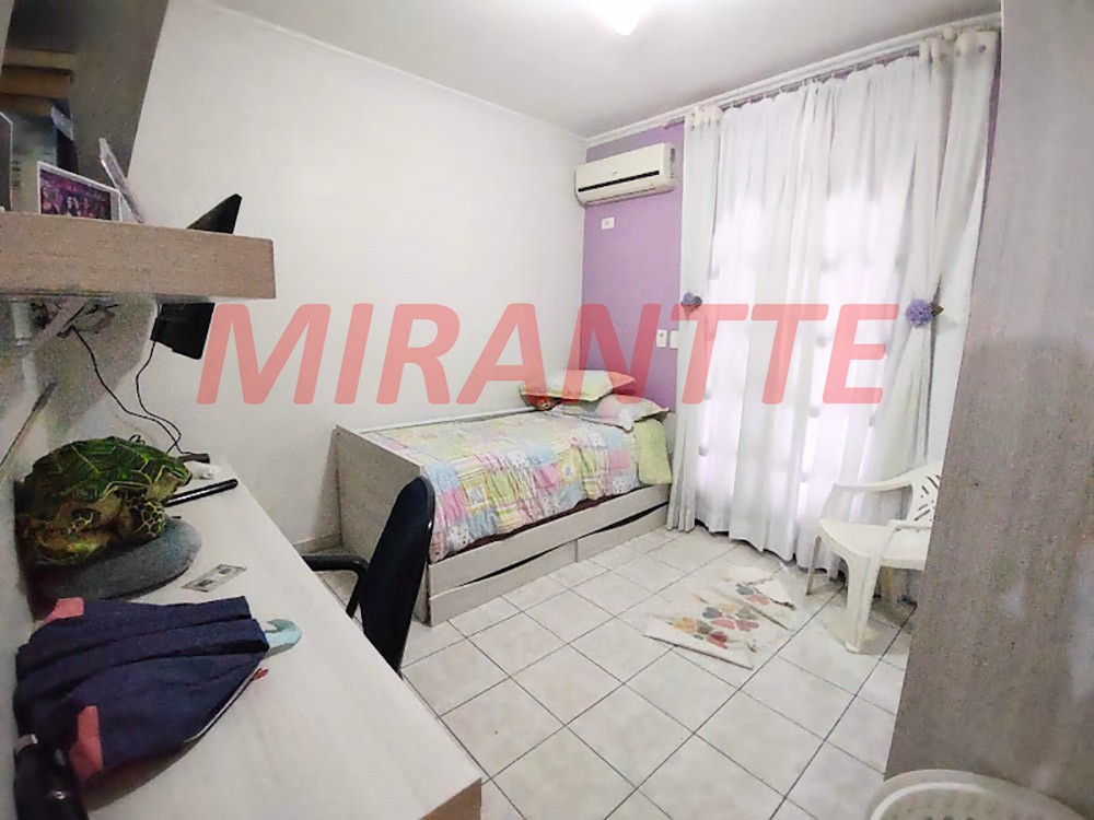 Sobrado de 260m² com 3 quartos em Jardim Virginia Bianca