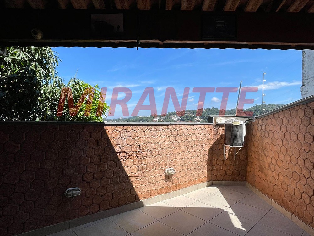 Sobrado de 260m² com 3 quartos em Jardim Virginia Bianca